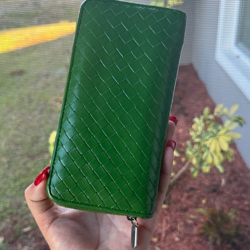 Bottega green zippy wallet - Picture 3 of 9